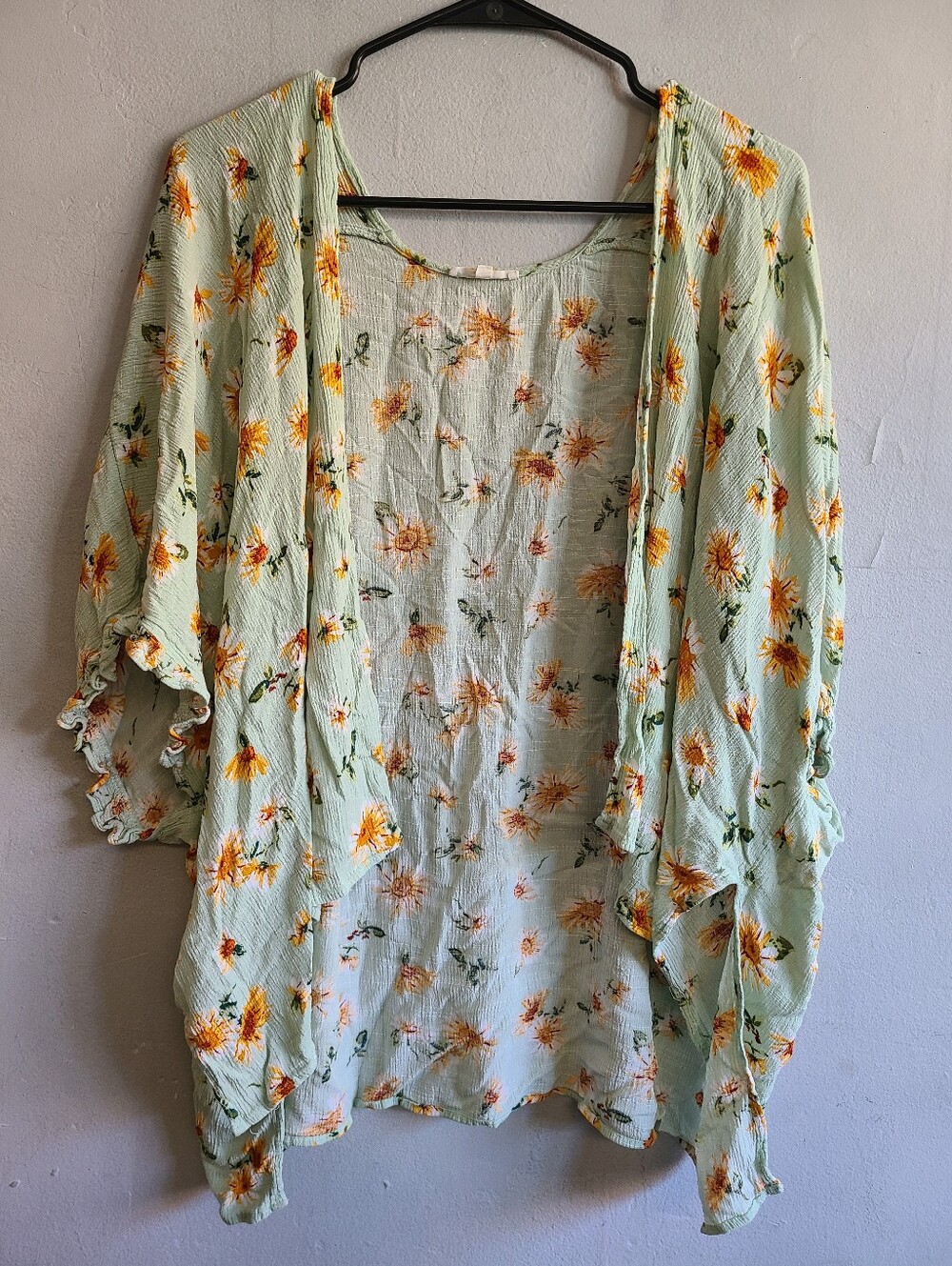 Women's large sage green floral open front short sleeve cardigan shawl shirt